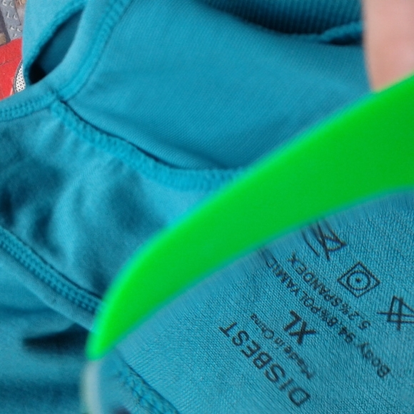 Women's exercise tank top torso is about 24 in good condition size extra large - Picture 10 of 10